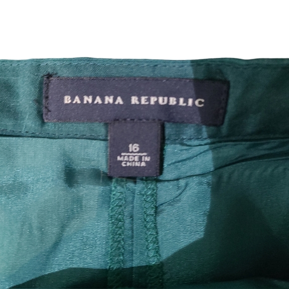 100% Silk Banana Republic Skirt - Picture 5 of 6